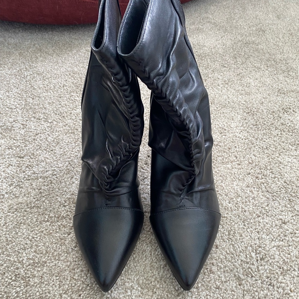 Nine West heeled boot